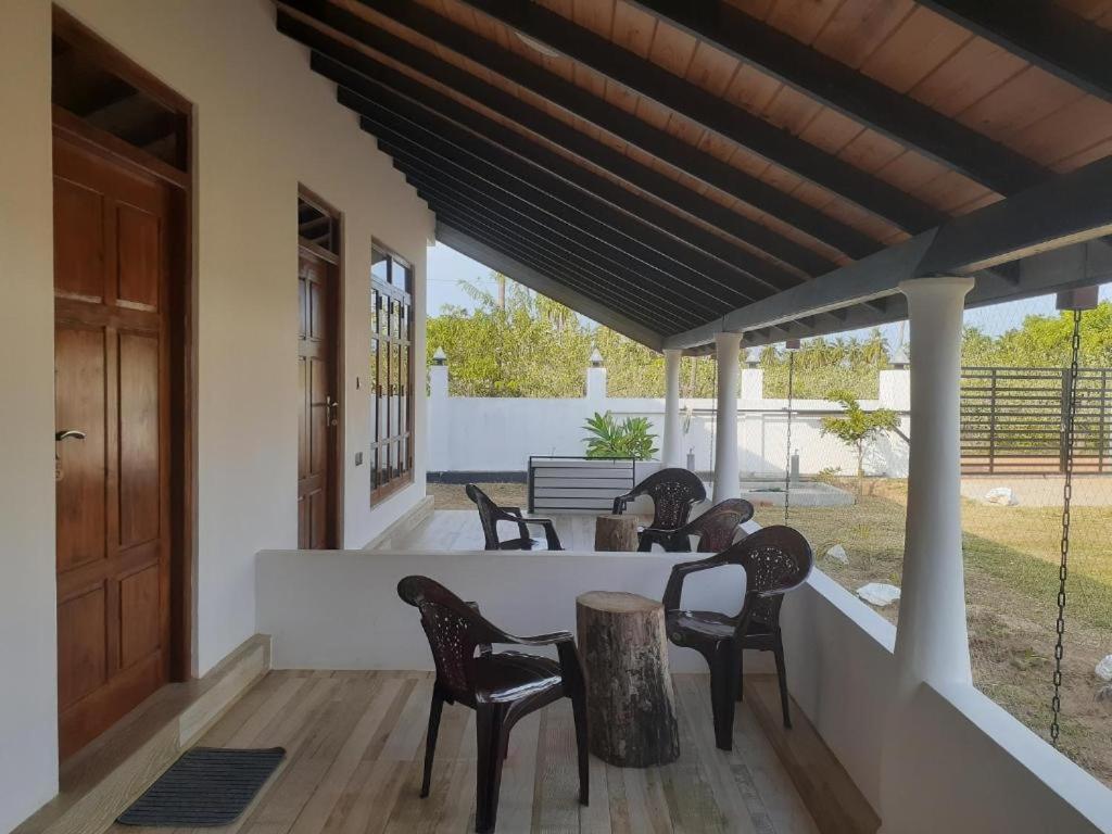 Blu Marine Nilaveli Hotell Trincomalee Eksteriør bilde