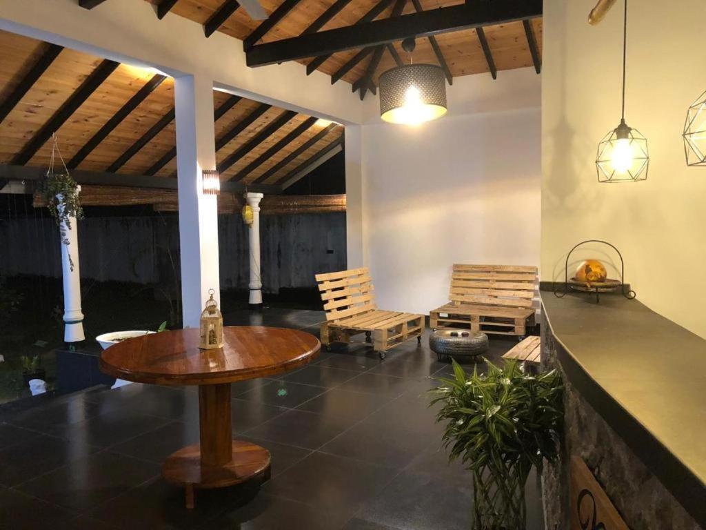Blu Marine Nilaveli Hotell Trincomalee Eksteriør bilde
