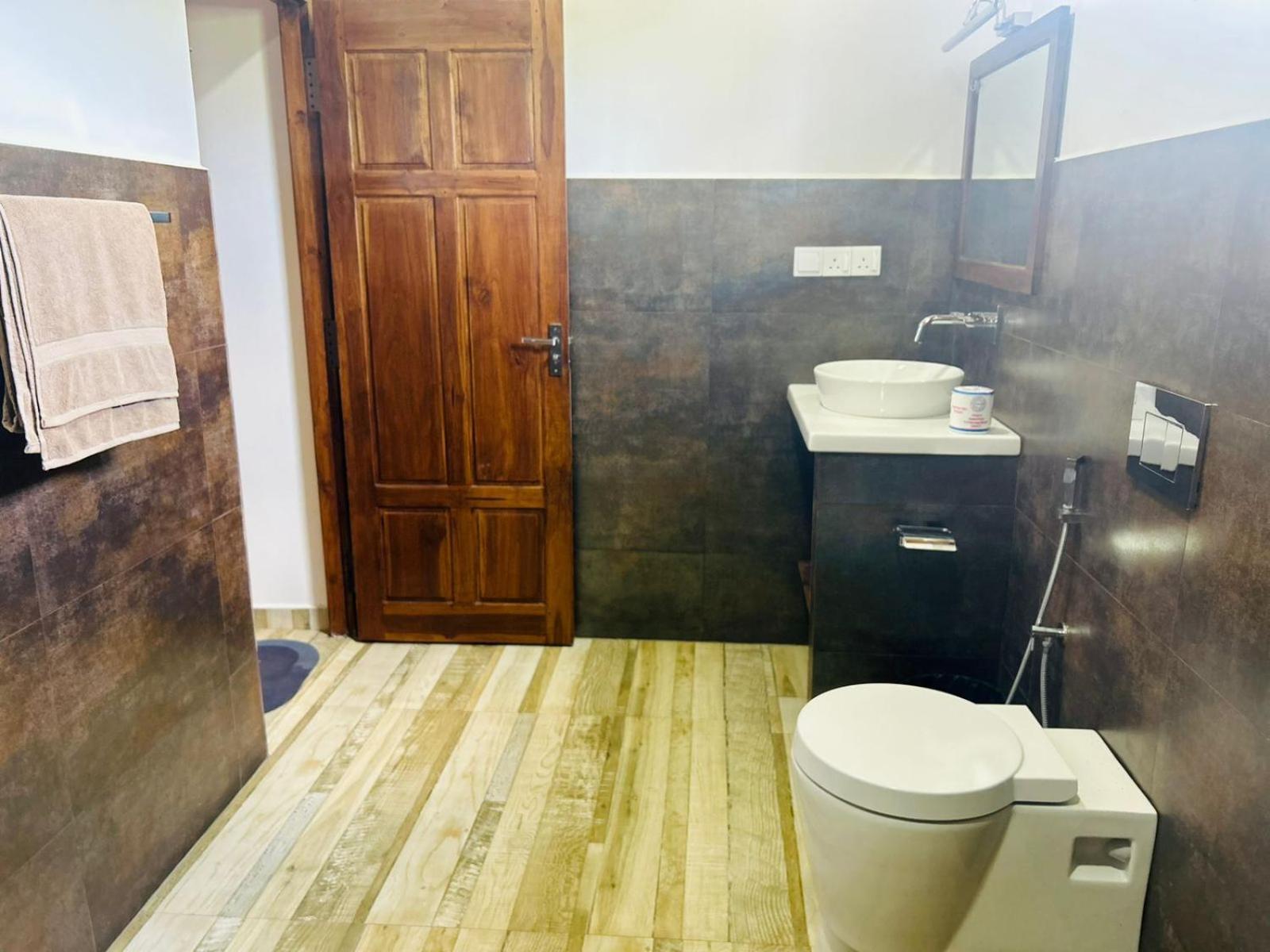 Blu Marine Nilaveli Hotell Trincomalee Eksteriør bilde